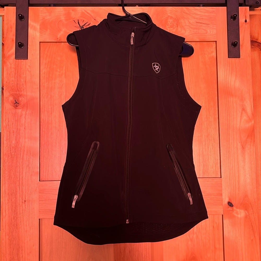 Ariat vest